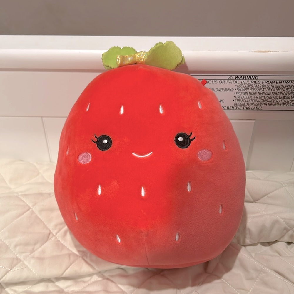 Strawberry squish mellow used twice looks new!!